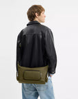 Finn Crossbody Bag With Pockets (Gunmetal/Black)
