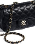 Chanel Classic Maxi Handbag Black Grained Calfskin SiLVer-Toned
