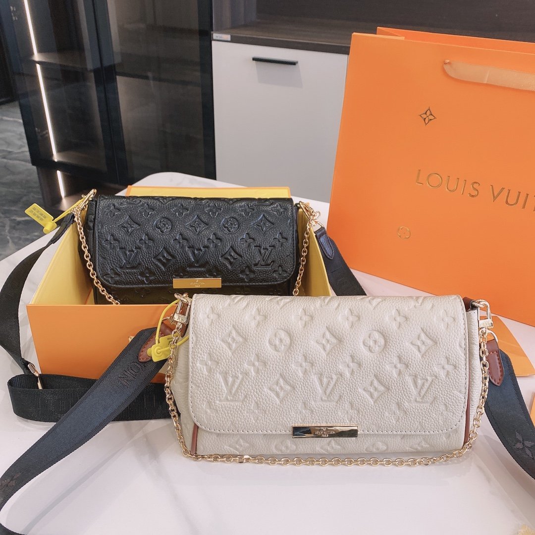 Designer Handbags LV 063