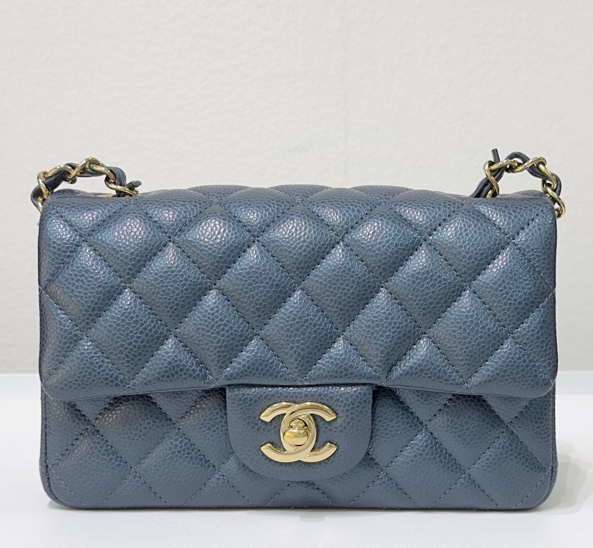 CHNL Pearly Caviar Quilted Mini Rectangular Flap Navy Blue 18S