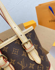 Designer Handbags LV 079