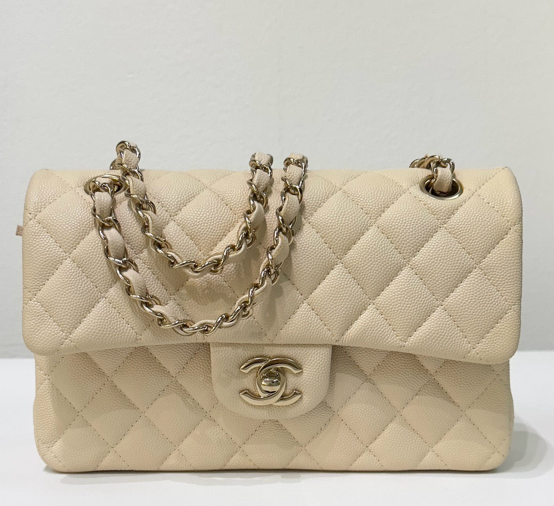 CHNL Small Classic Quilted Double Flap Ivory Light Beige 20C LGHW