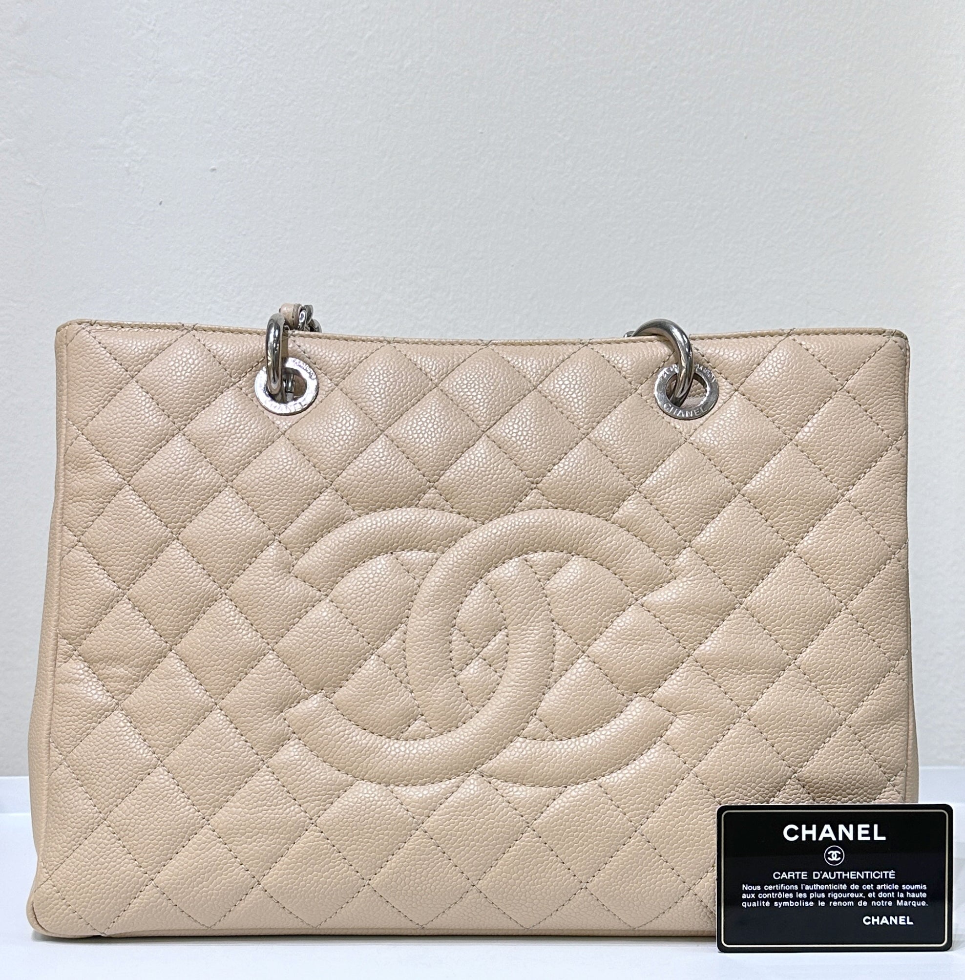 CHNL GST Beige Caviar Shw Bag