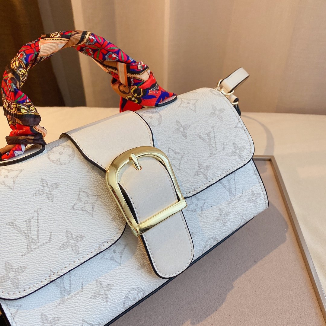 Designer Handbags LV 090