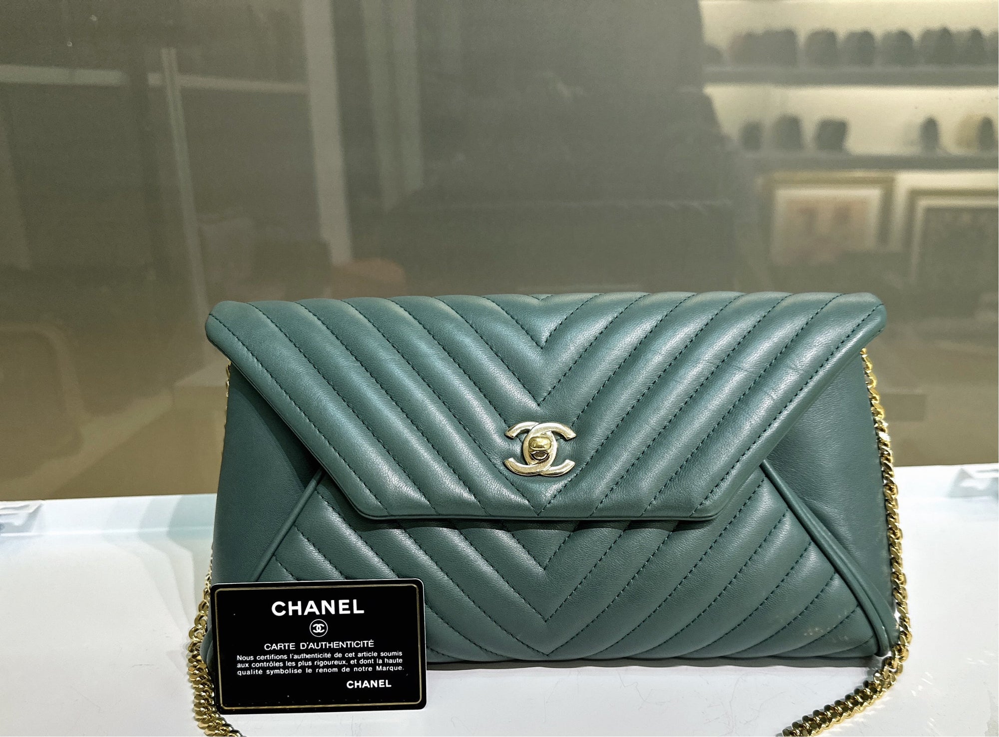 CHNL Cluth Green Bag