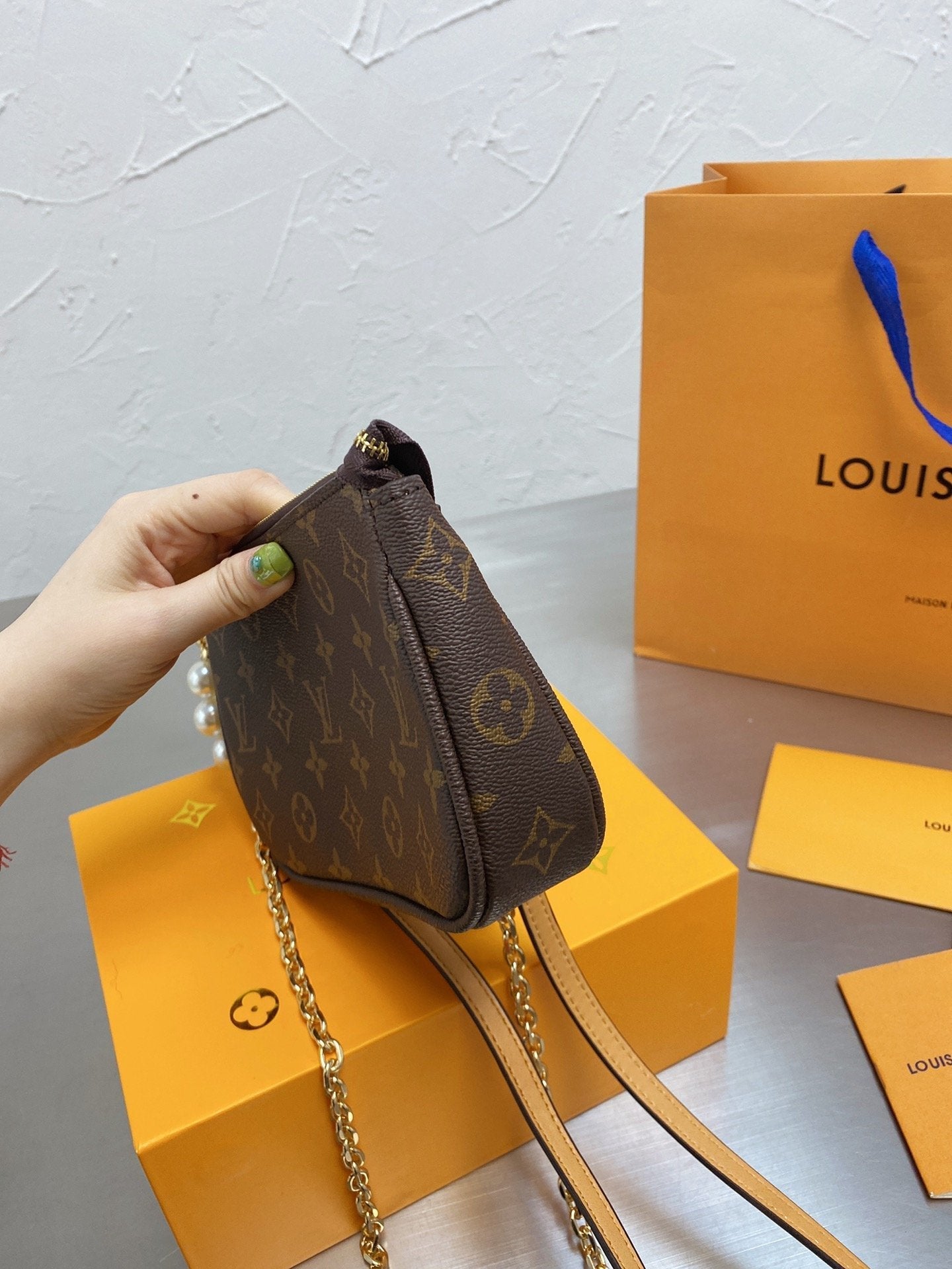 Designer Handbags LV 080