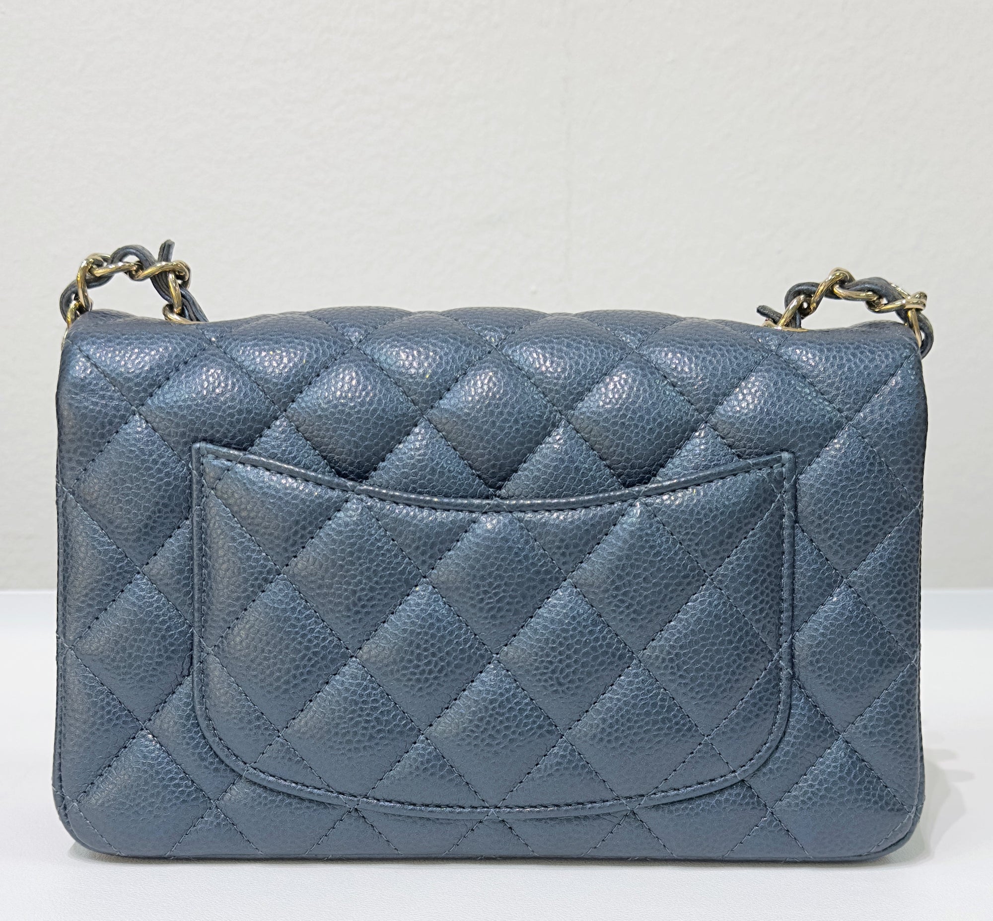 CHNL Pearly Caviar Quilted Mini Rectangular Flap Navy Blue 18S