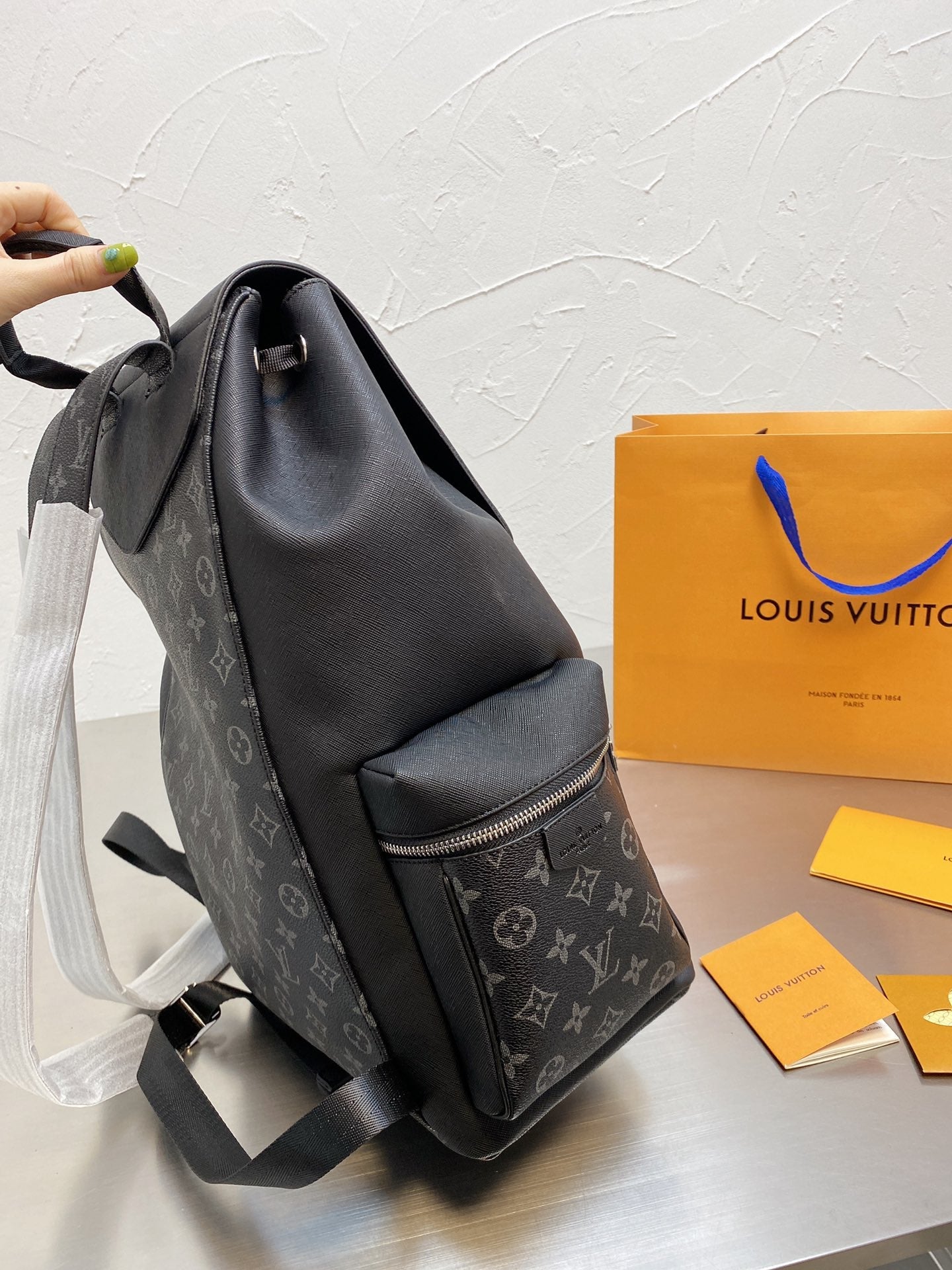 Designer Handbags LV 078