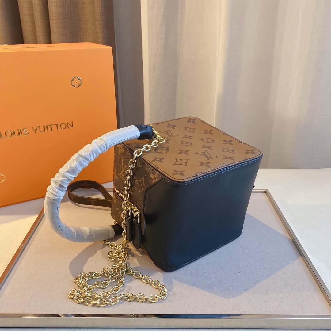 Designer Handbags LV 088