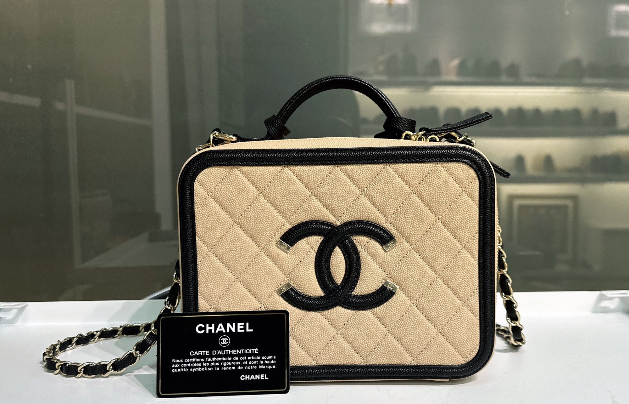 CHNL Medium Vanity Case Beige Black