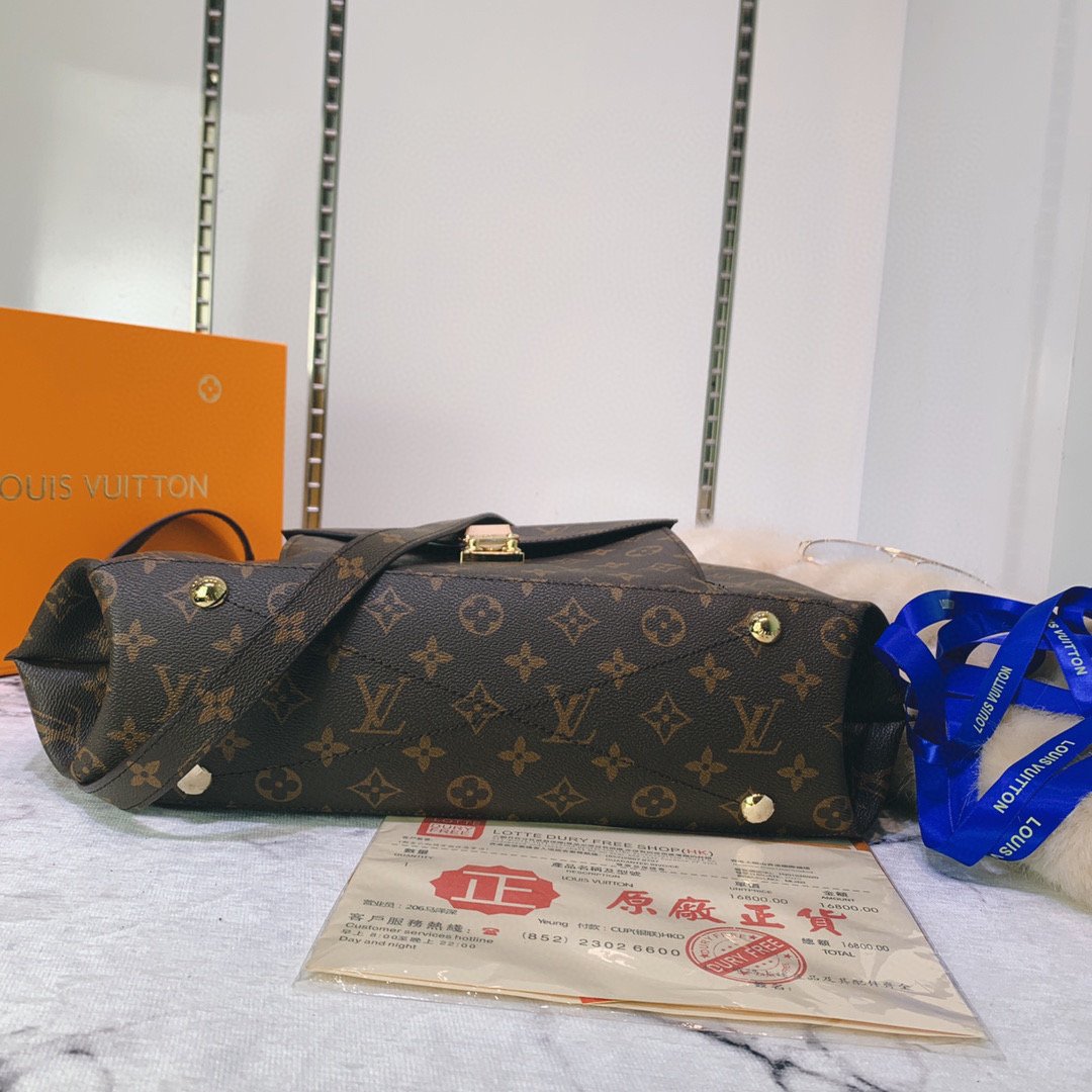 Designer Handbags LV 057