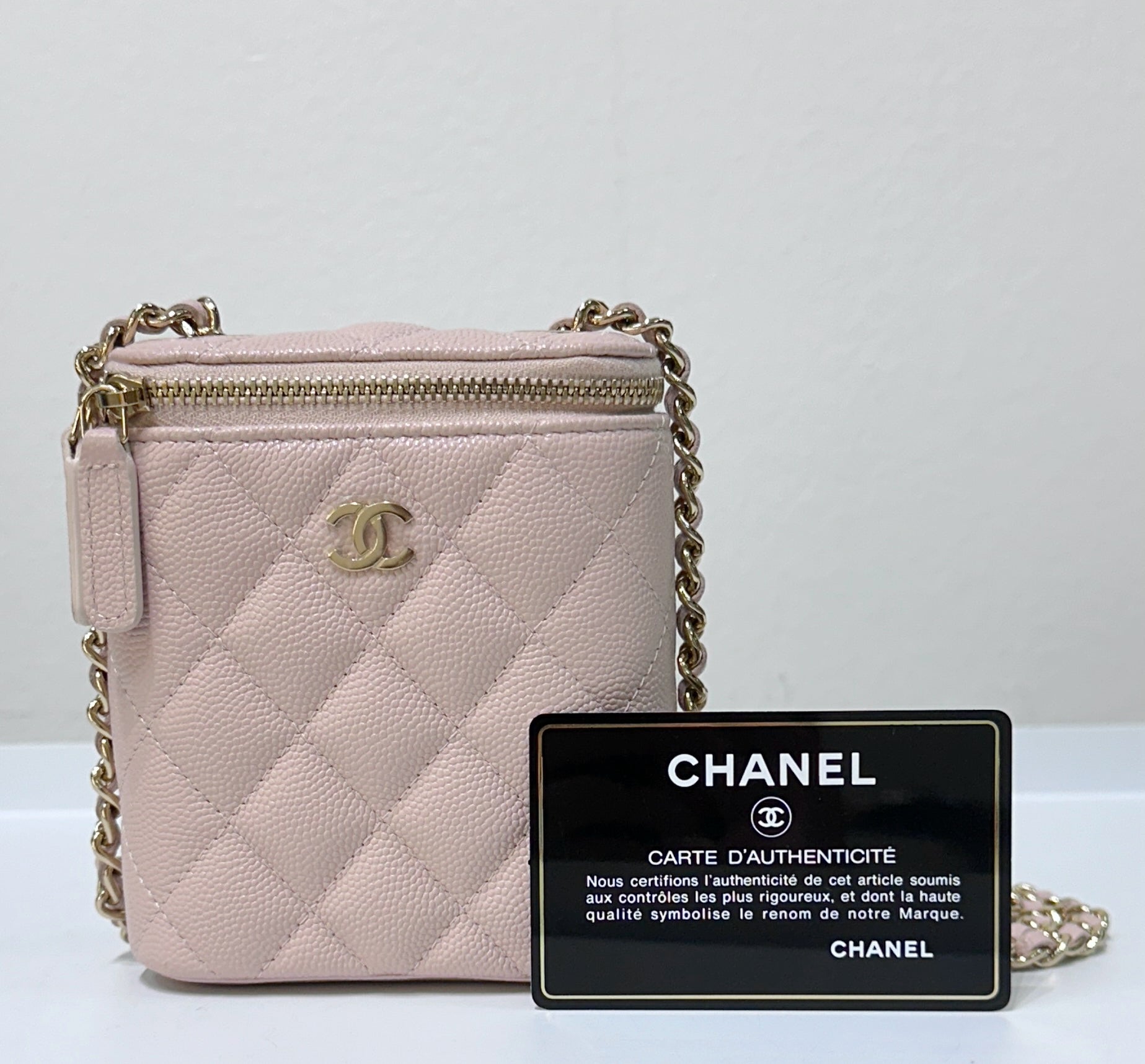 CHNL Caviar Quilted Small Vertical Coco Beauty Vanity Case With Chain Light Pink