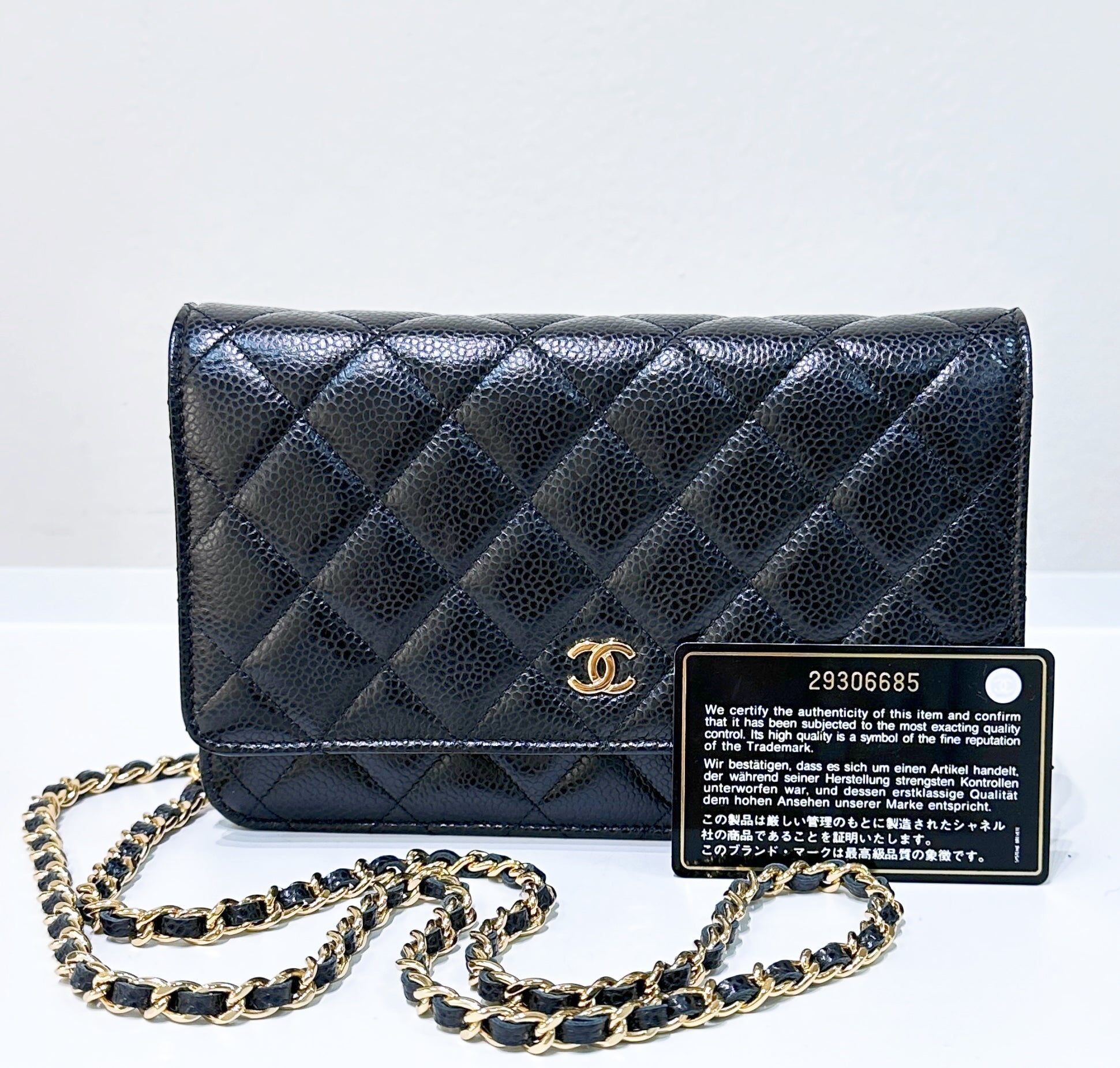 CHNL Classic Wallet on Chain Caviar Black GHW 29 Holo