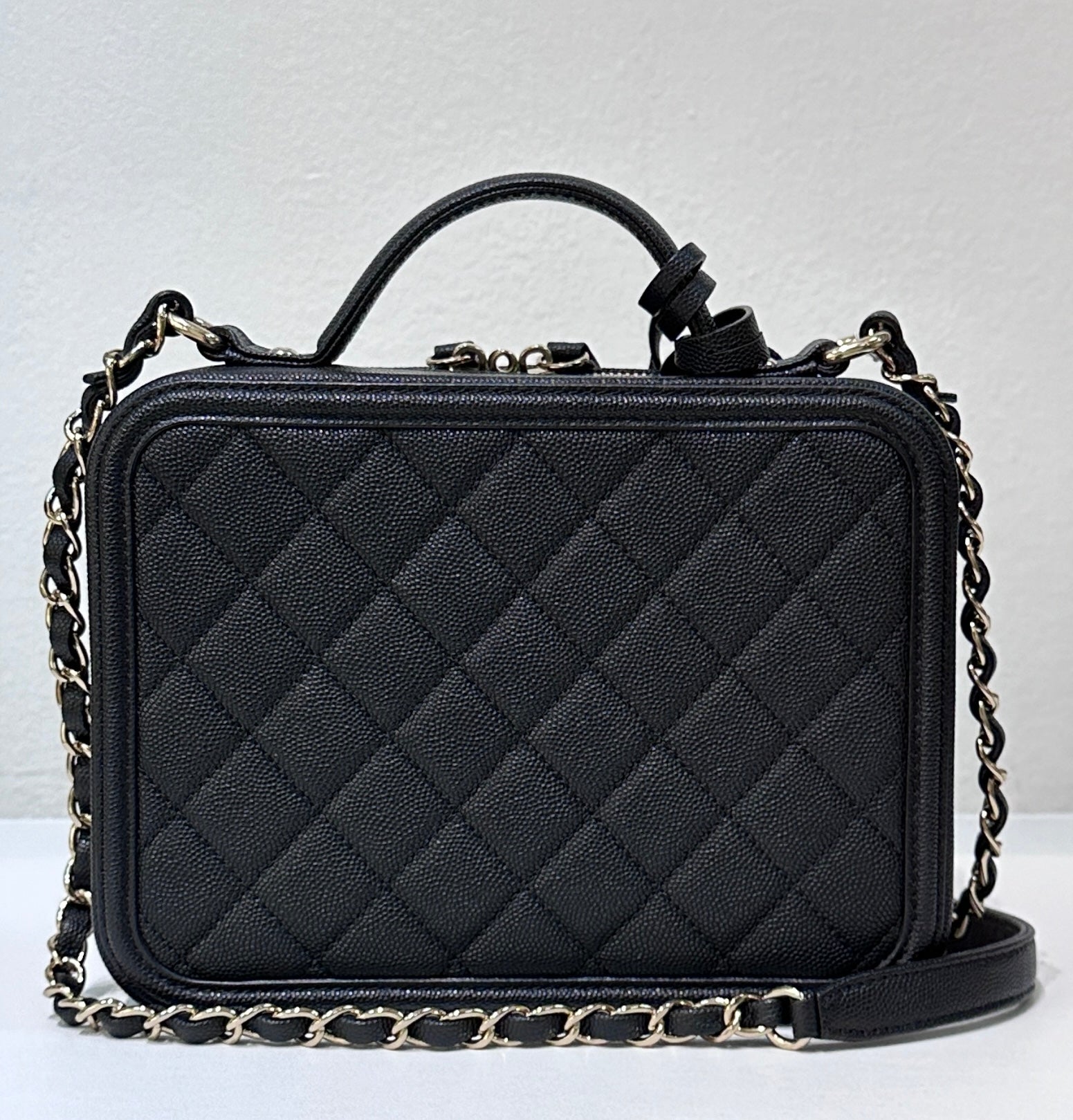 CHNL Filigree Vanity Case Quilted Caviar Medium Black