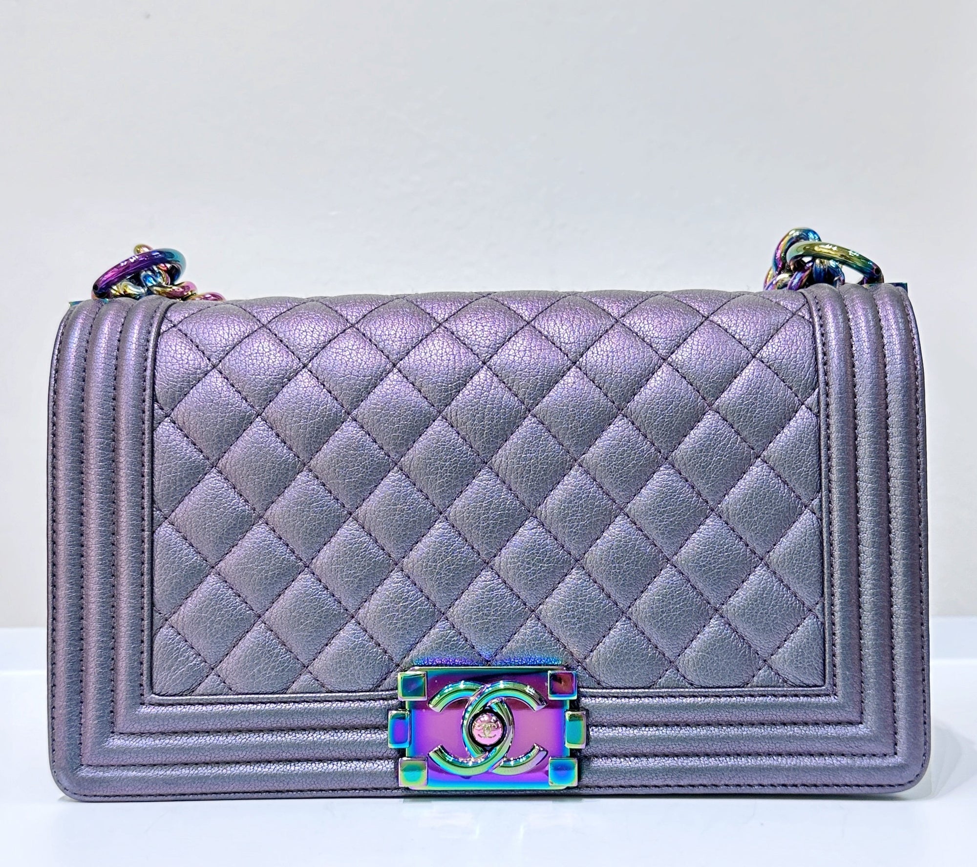 CHNL Boy Bag Old Medium Calfskin Purple