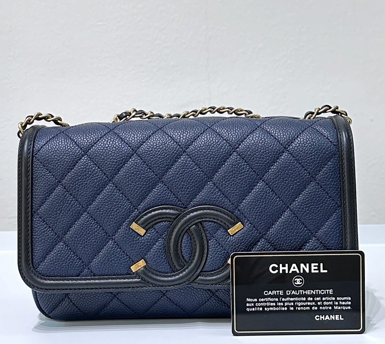 CHNL Caviar Quilted Small CC Filigree Flap Navy Black