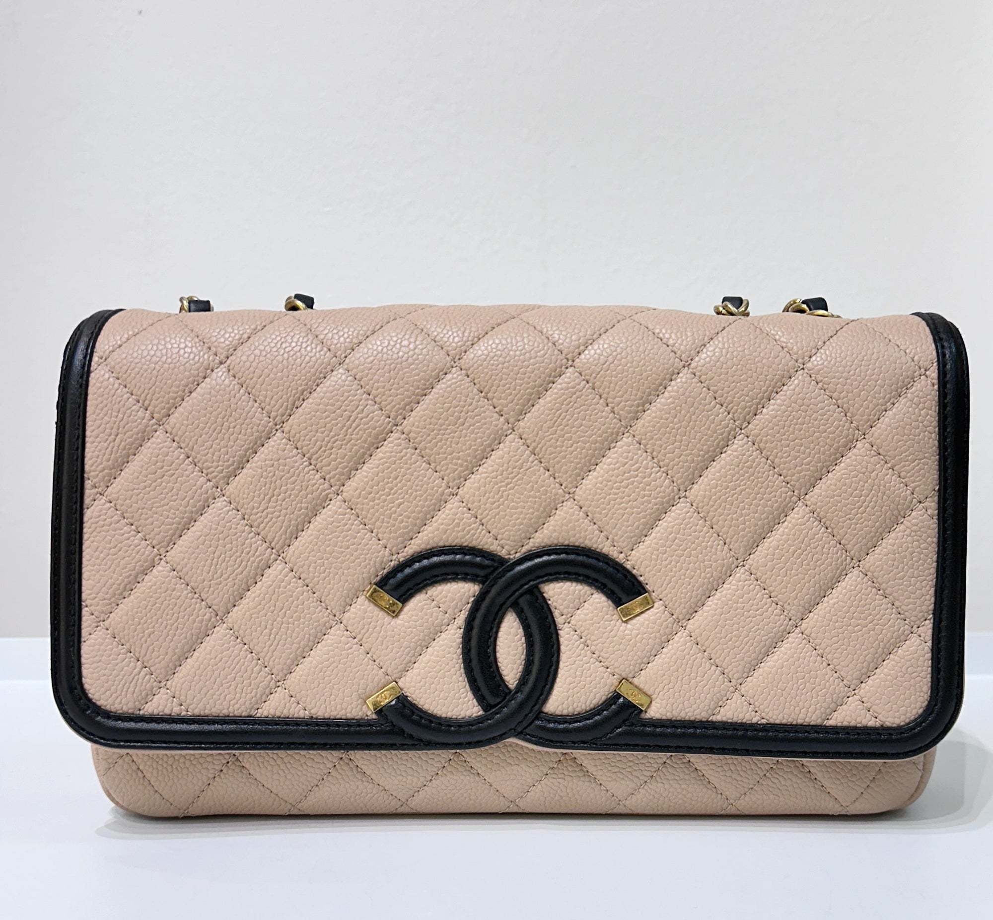 CHNL Caviar Quilted Medium CC Filigree Flap Beige Black