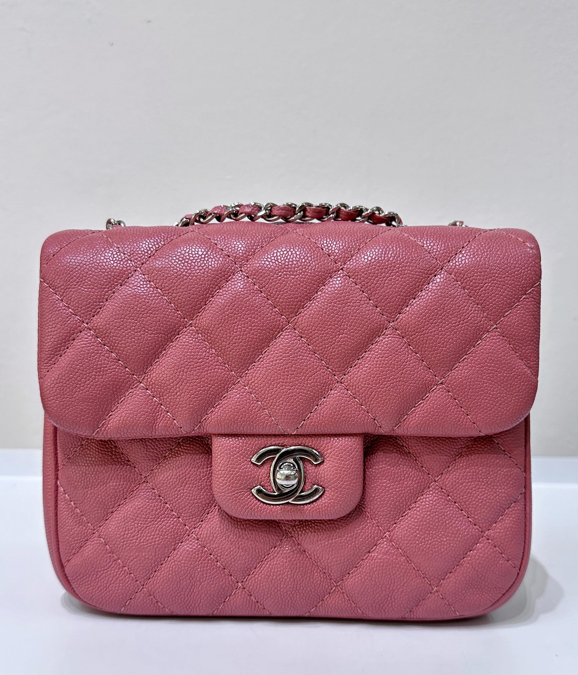 CHNL Caviar Quilted Small Urban Companion Flap Pink