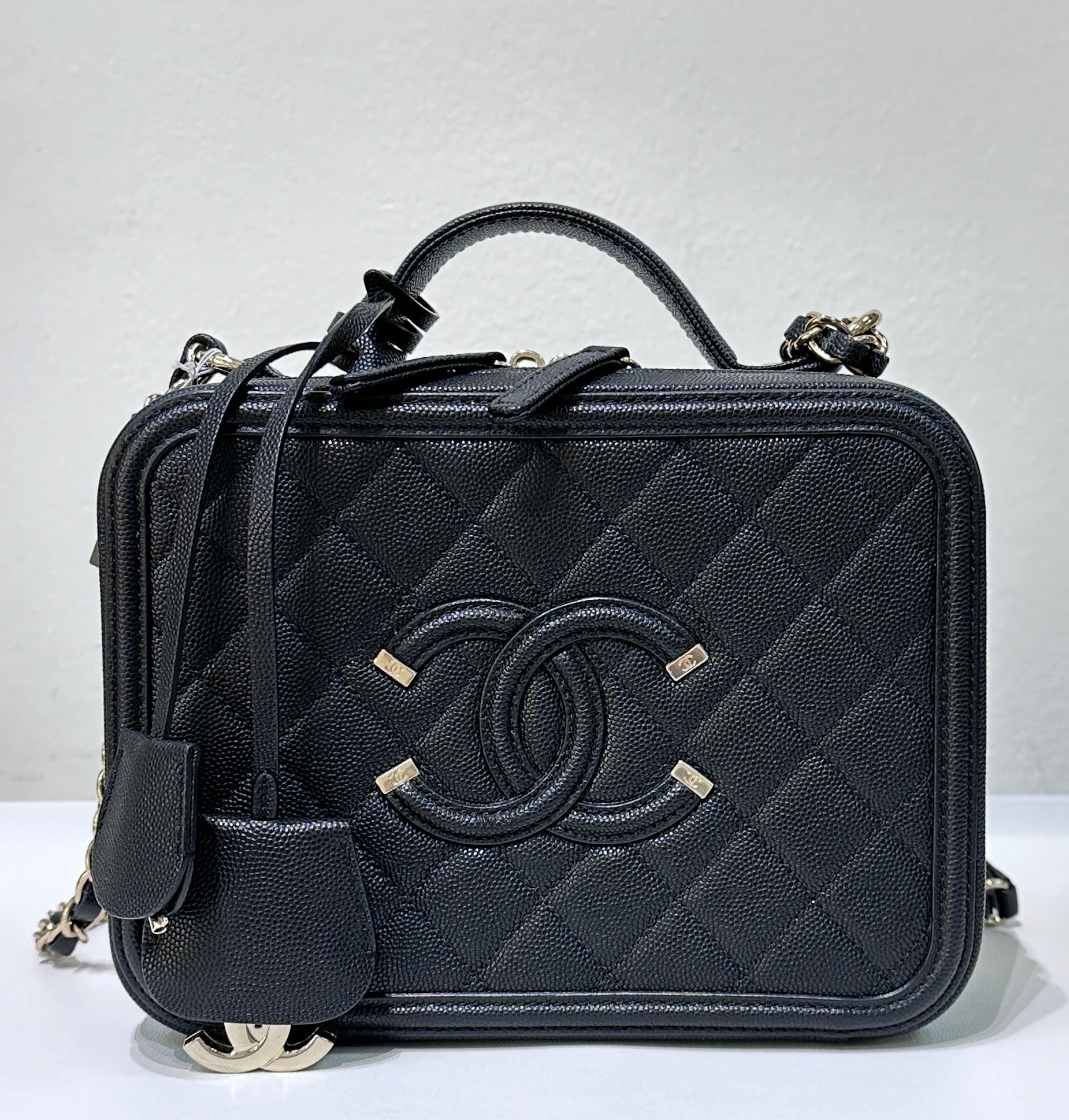 CHNL Filigree Vanity Case Quilted Caviar Medium Black