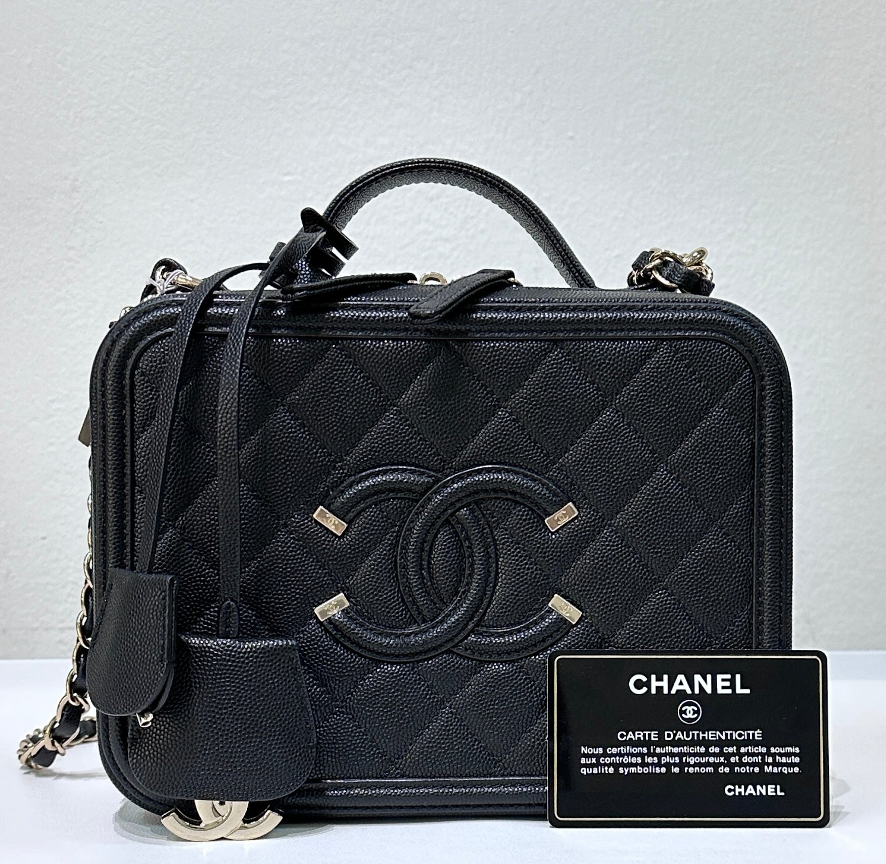 CHNL Filigree Vanity Case Quilted Caviar Medium Black