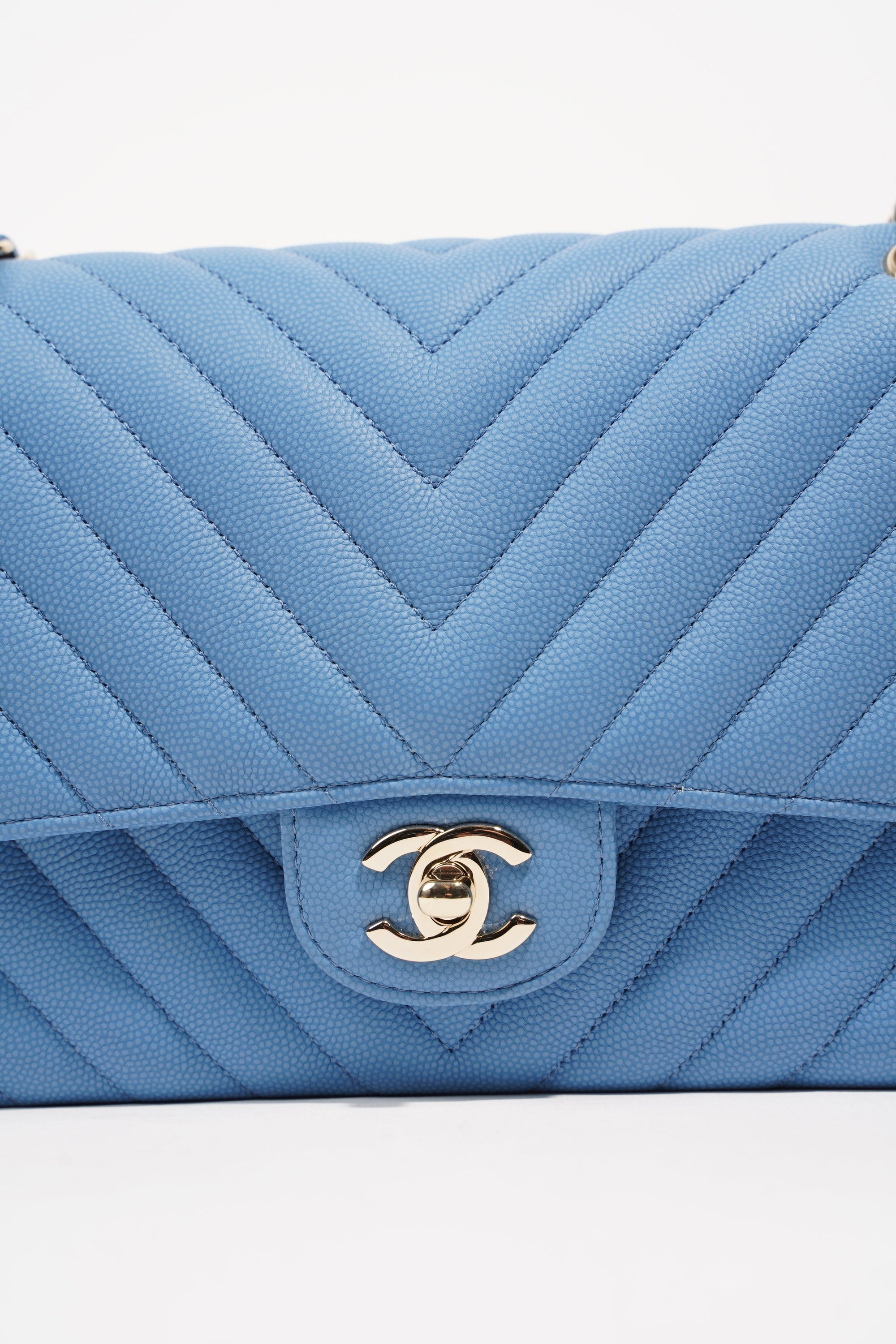 CHNL Womens Quilted Caviar Chevron Classic Double Flap Medium