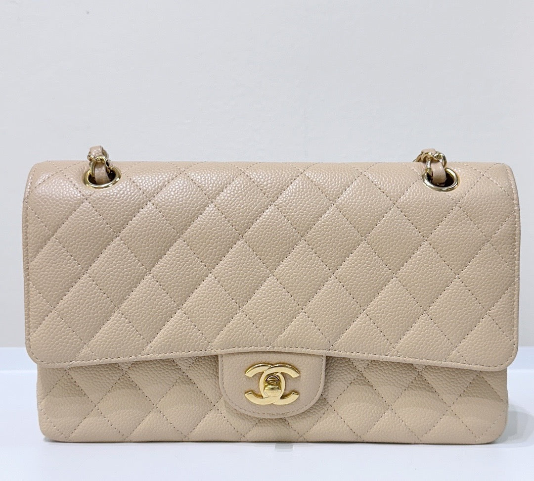 CHNL Classic Flap Medium Beige Clair GHW Caviar