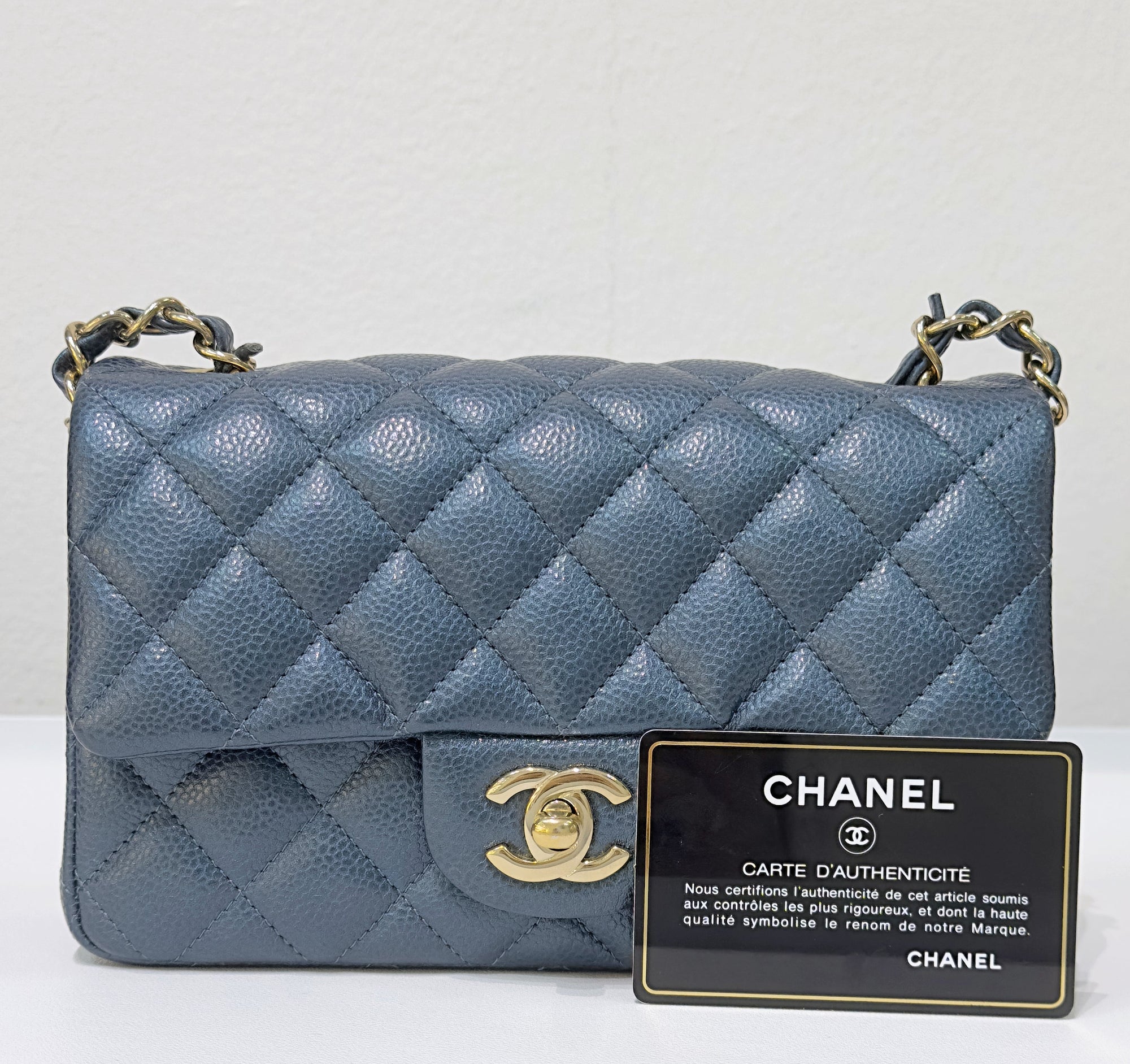 CHNL Pearly Caviar Quilted Mini Rectangular Flap Navy Blue 18S