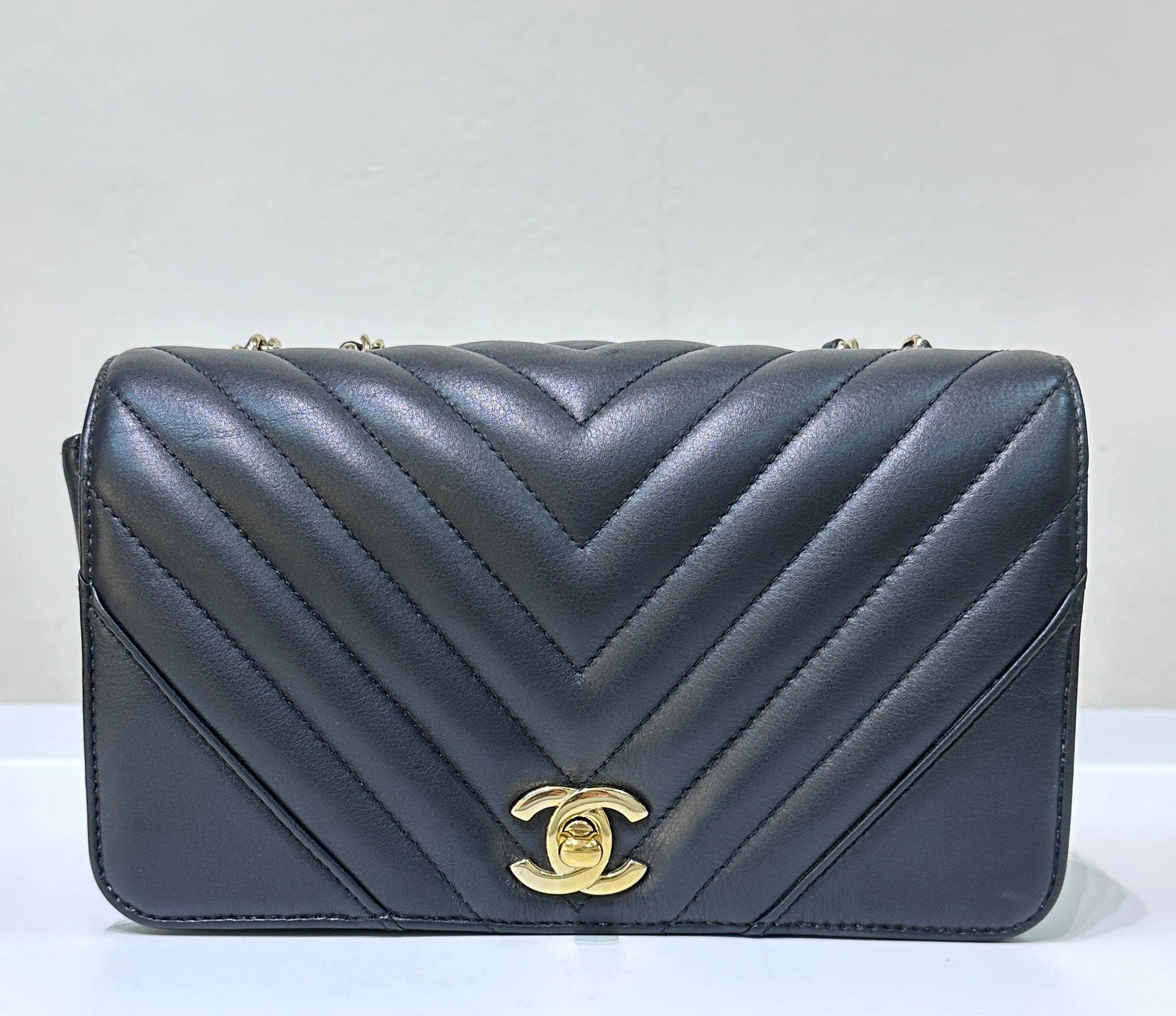 CHNL Calfskin Chevron Quilted Mini Statement Flap Black