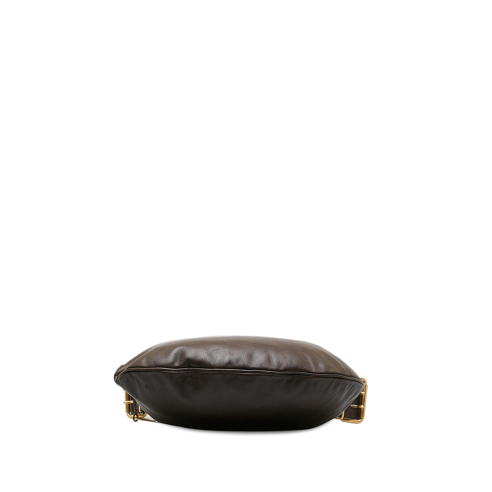 FNDI Leather Oyster Shoulder Bag (SHG-P6A7z8)