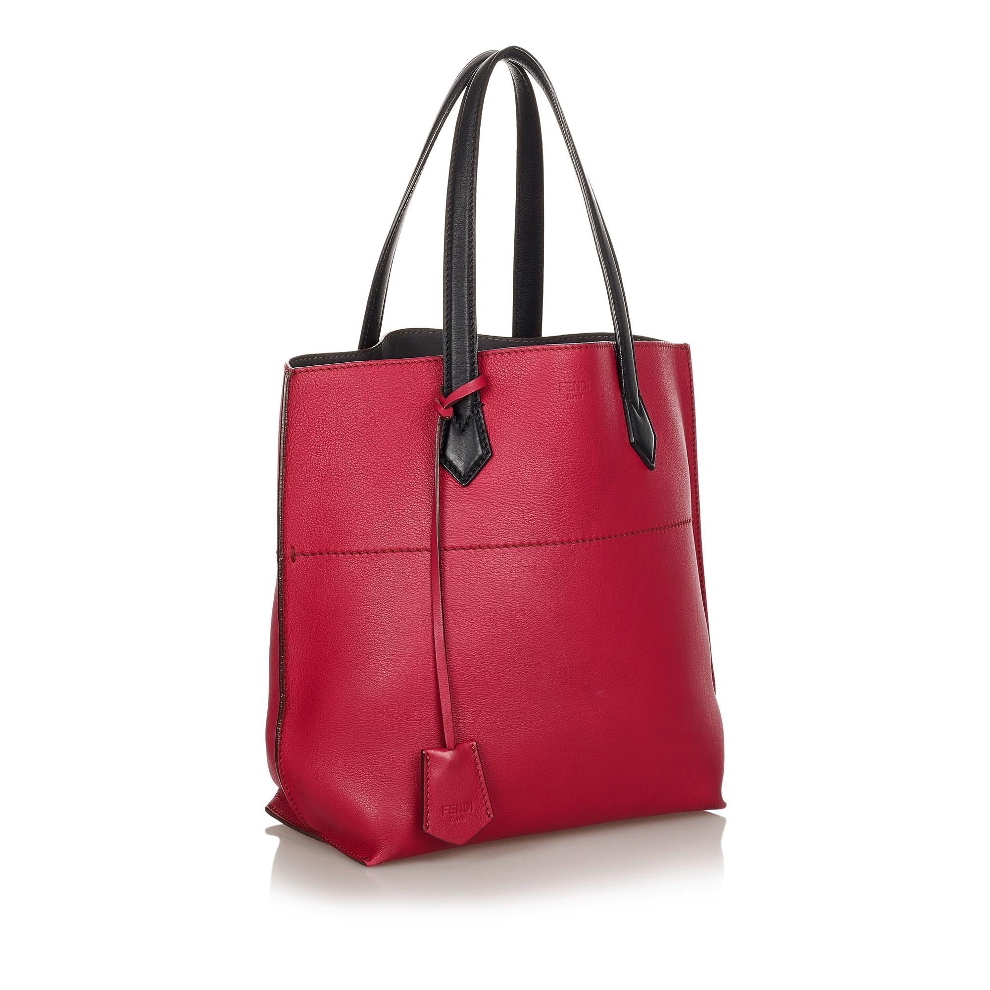 FNDI Leather Shoulder Bag (SHG-24400)