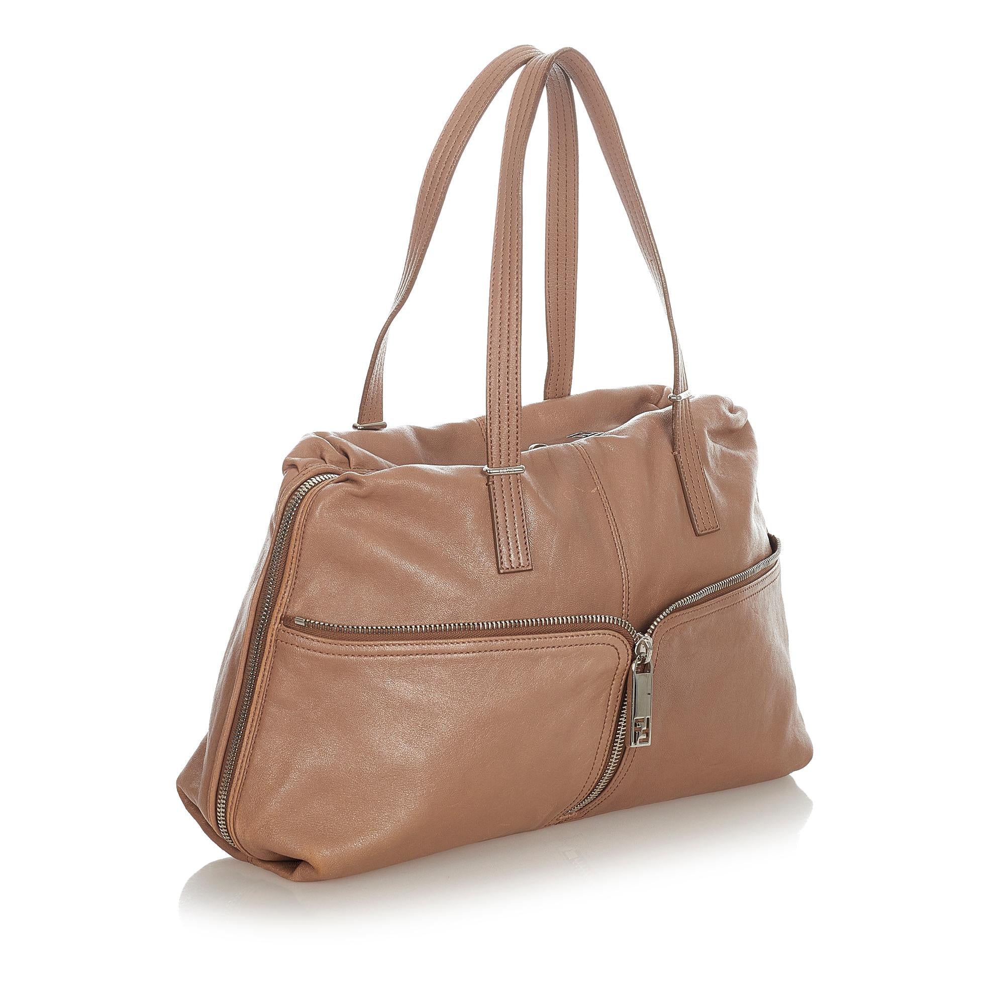 FNDI Leather Shoulder Bag (SHG-31789)