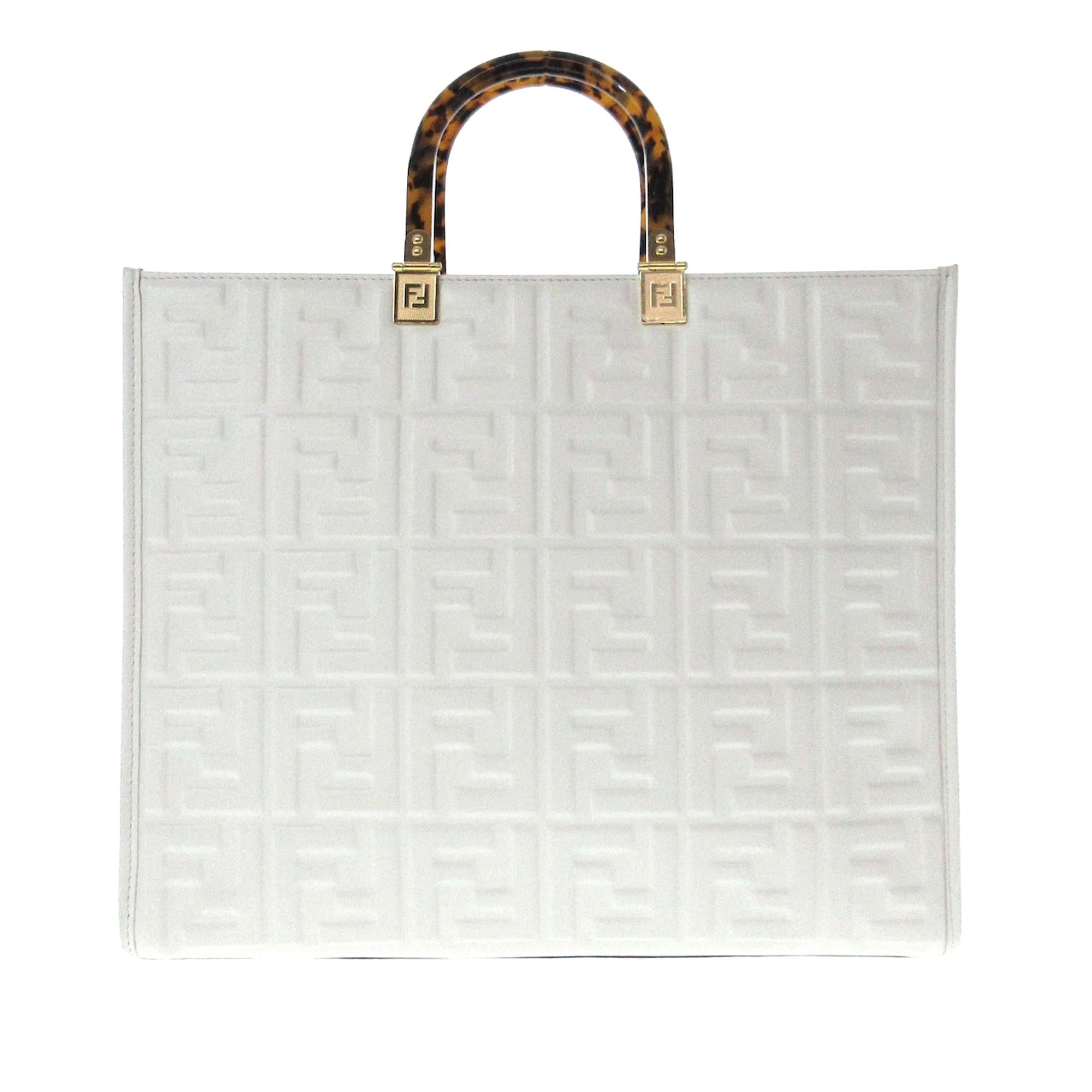 FNDI Medium Embossed Zucca Sunshine Shopper Tote (SHG-0aaqba)