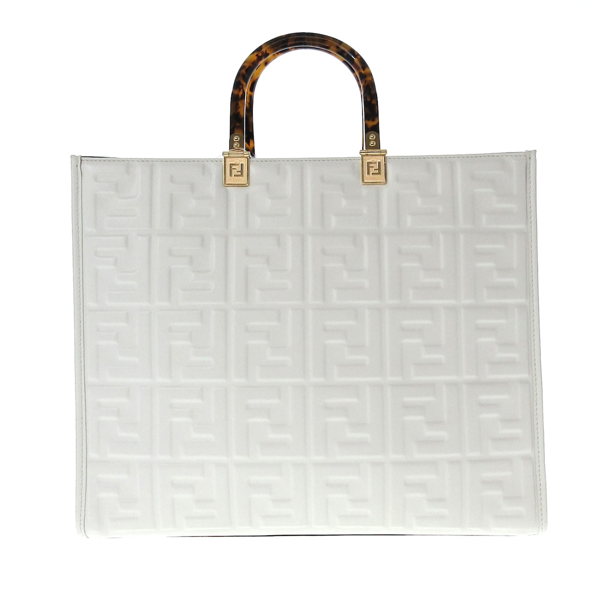 FNDI Medium Embossed Zucca Sunshine Shopper Tote (SHG-0aaqba)
