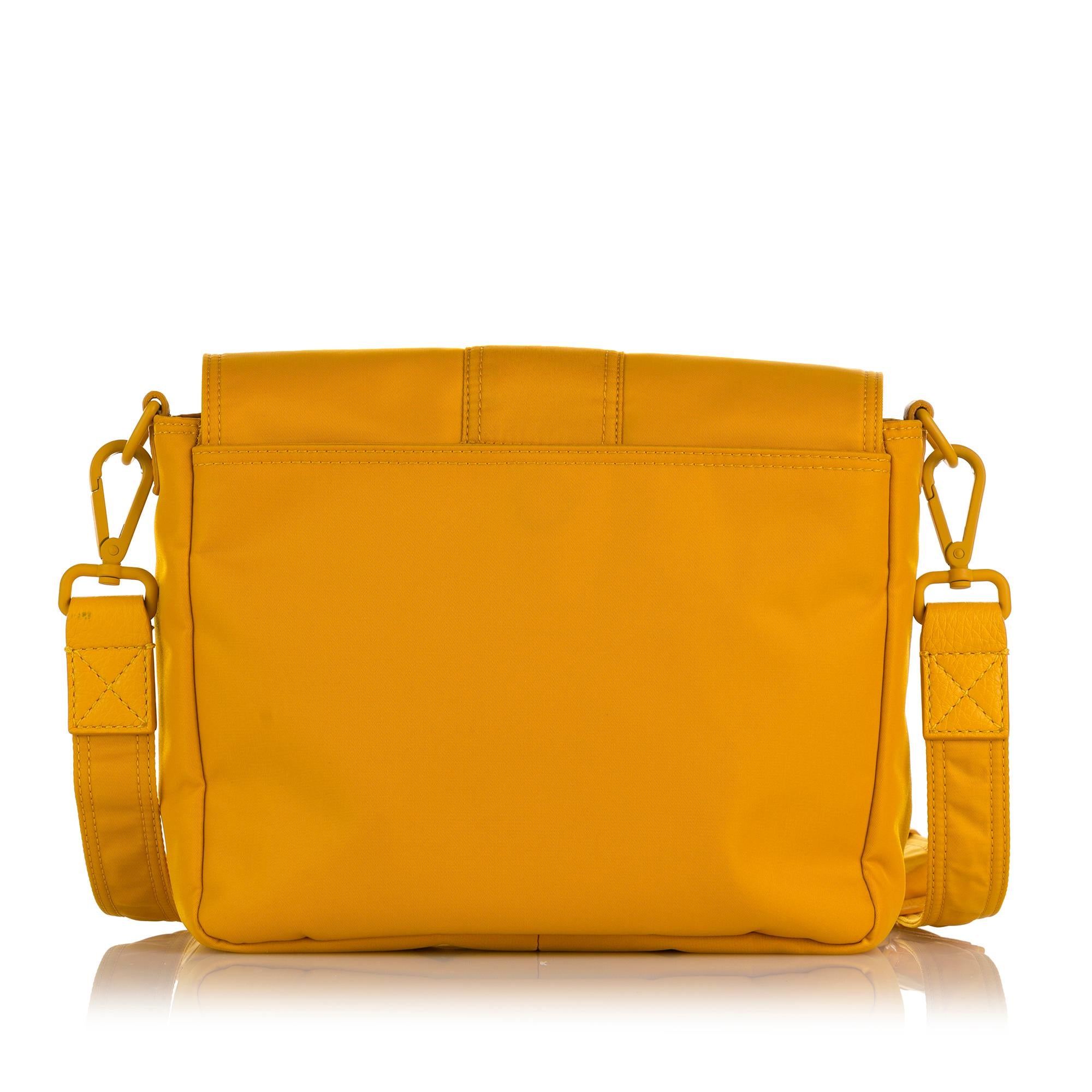 FNDI Medium Mamma Baguette Crossbody Bag (SHG-x2ndEF)