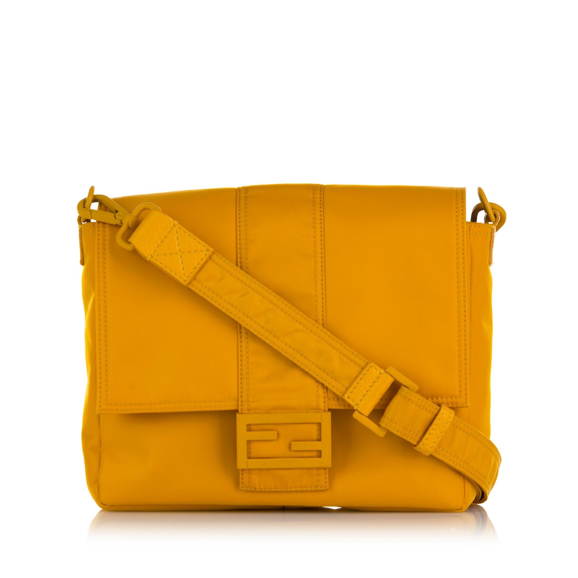 FNDI Medium Mamma Baguette Crossbody Bag (SHG-x2ndEF)