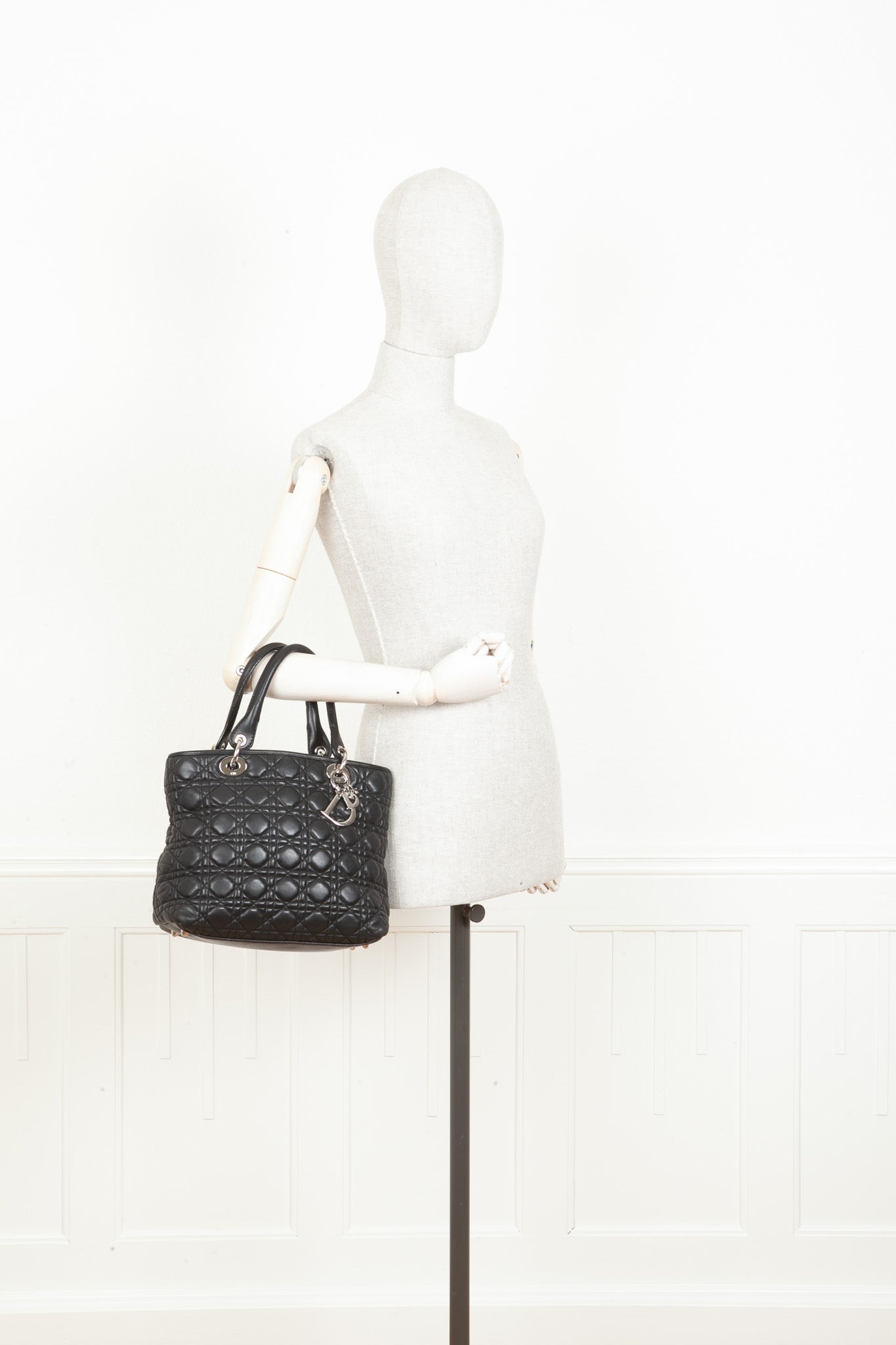 CHRISTIAN DOR Bag Cannage Black