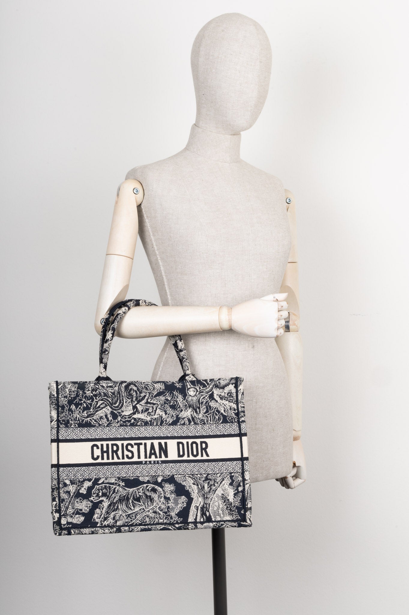CHRISTIAN DOR Book Tote Blue &amp; White