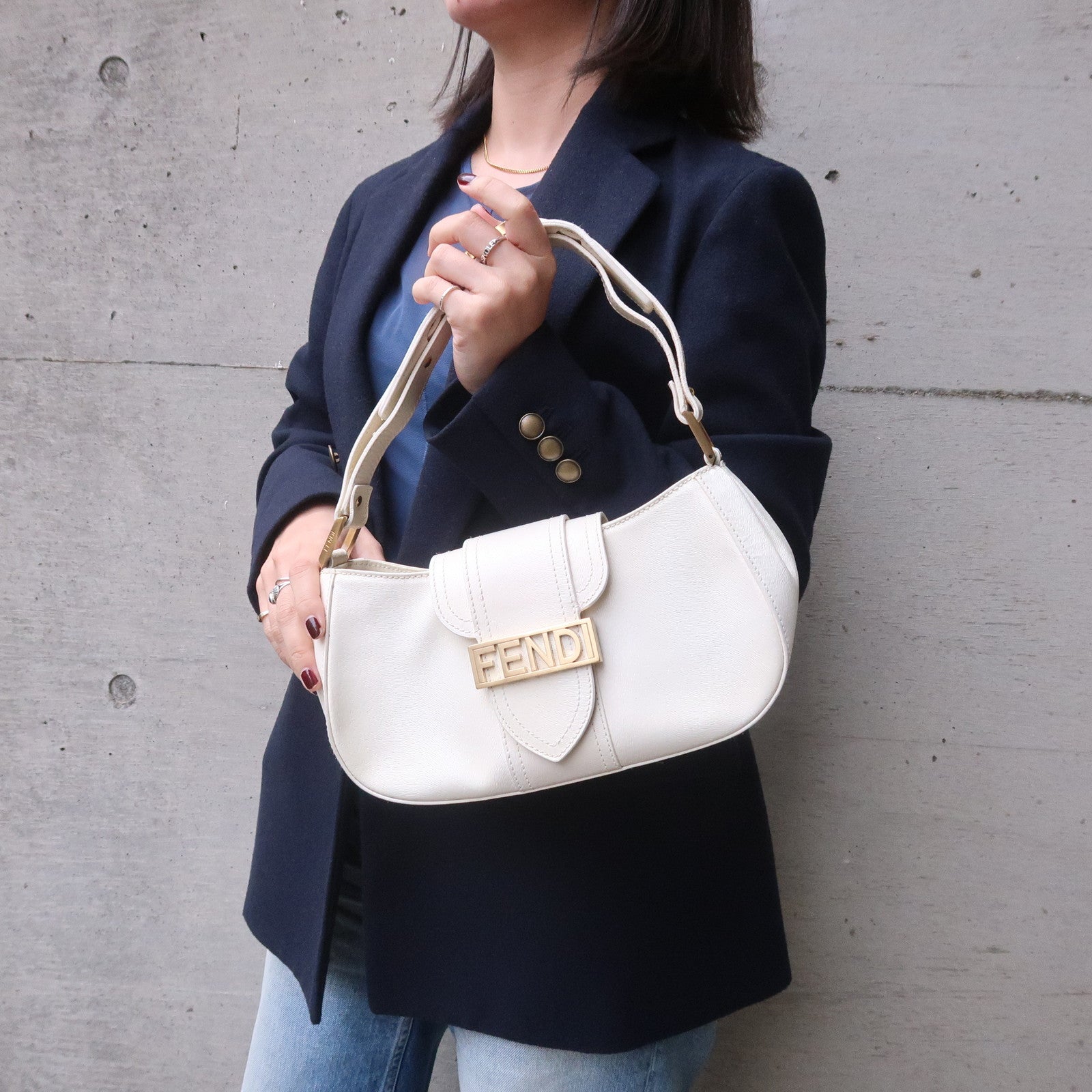 FNDI Leather Shoulder Bag Hand Bag White 8BR396