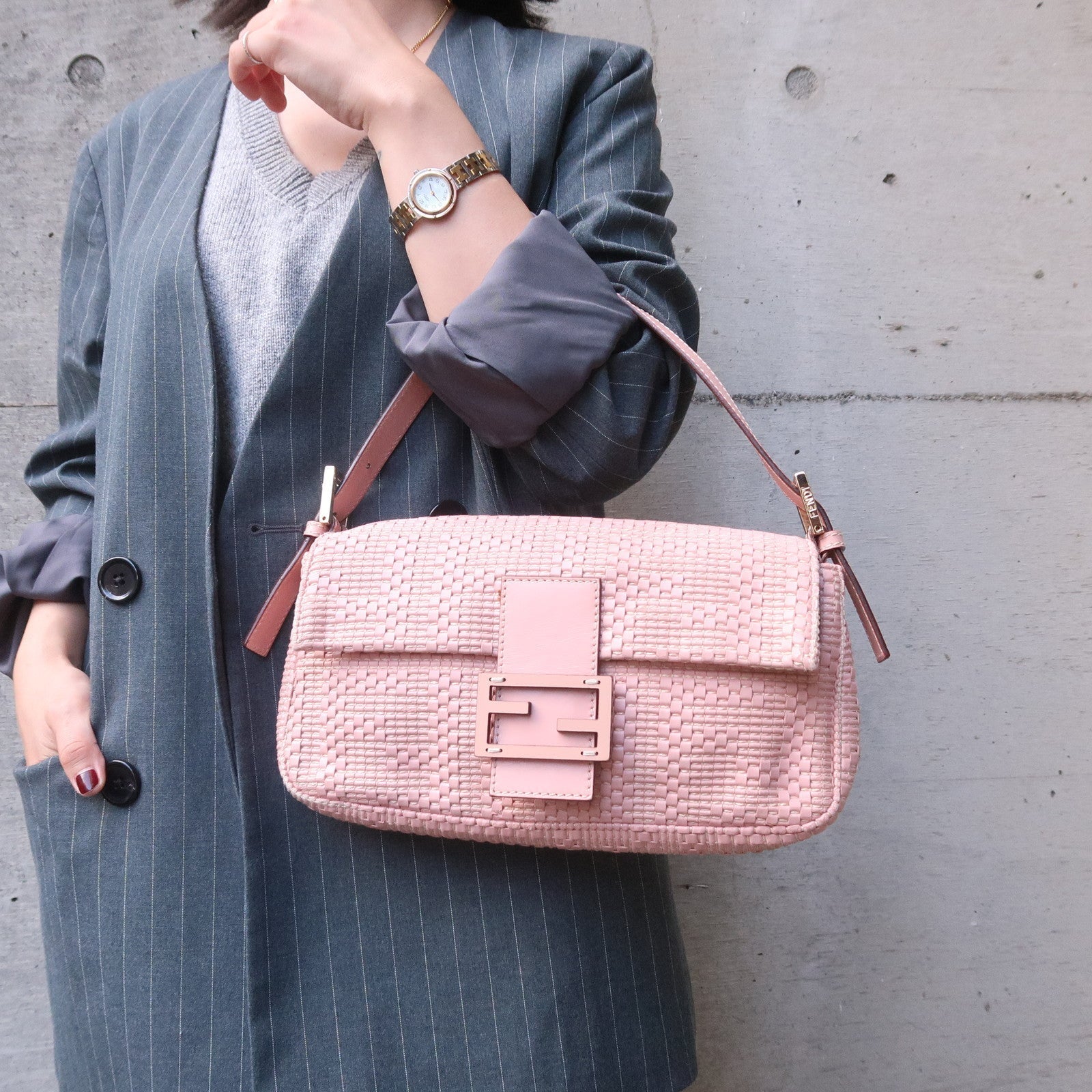 FNDI Mamma Baguette Leather Braided Shoulder Bag Pink 8BR600