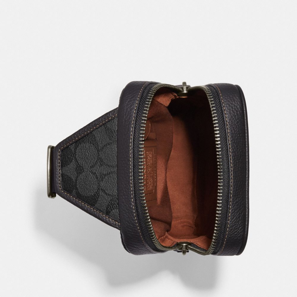 Sullivan Pack In Blocked Signature Canvas (Gunmetal/Khaki/Charcoal)