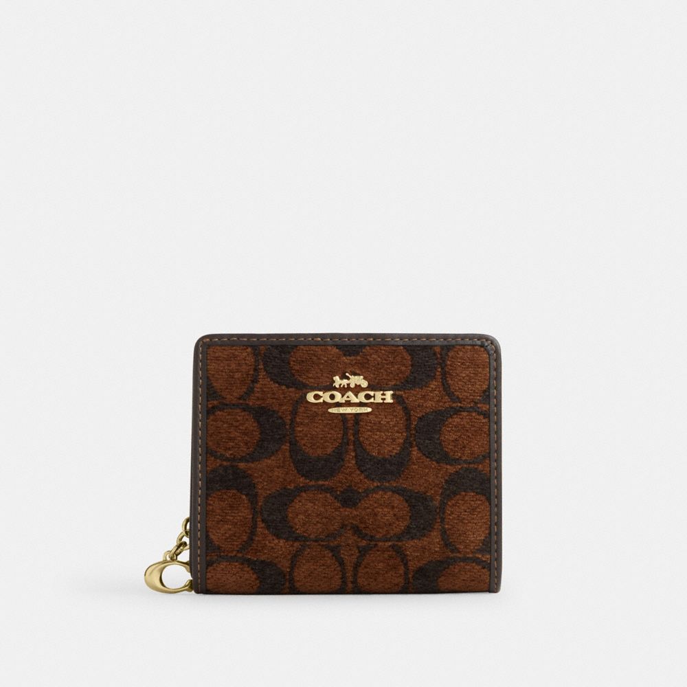Snap Wallet In Signature Chenille (Gold/Truffle)