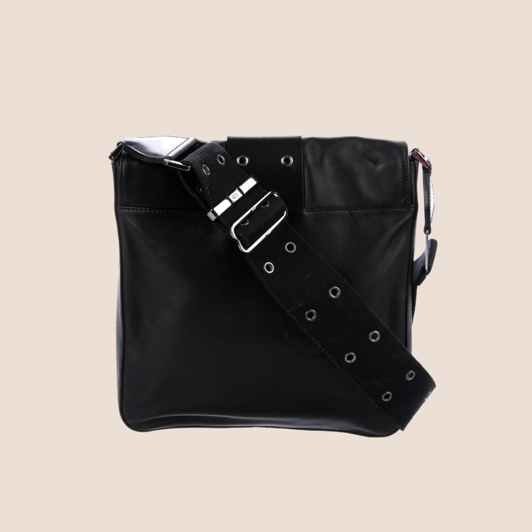 CHRISTIAN DOR BLACK LEATHER STREET CHIC COLUMBUS MESSENGER BAG